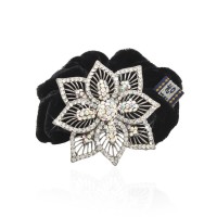 Велюровая резинка для волос с украшением (10700) вариант 11