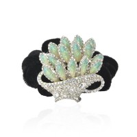 Велюровая резинка для волос с украшением (4621) вариант 03