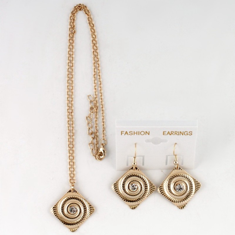 Набор из серьг и подвески на шею золотистый (8596)