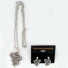 Набор из серьг и подвески на шею серебристый (8613)