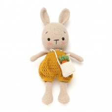 Вязаная игрушка амигуруми Зайка с морковкой 27см бежевый (29146)