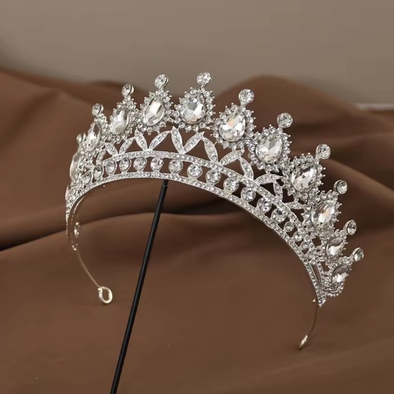 Диадема-обруч со стразами металлическая (31617)