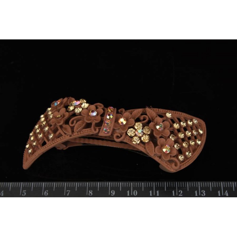 Заколка для волос оригинальной формы с цветами и стразами