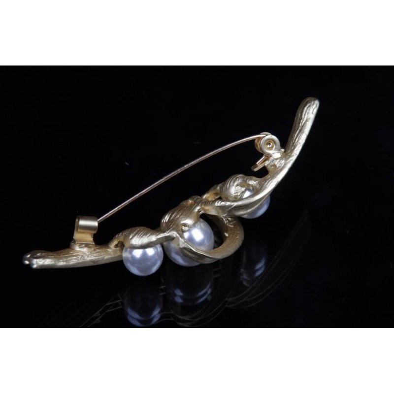 Брошь (золото)