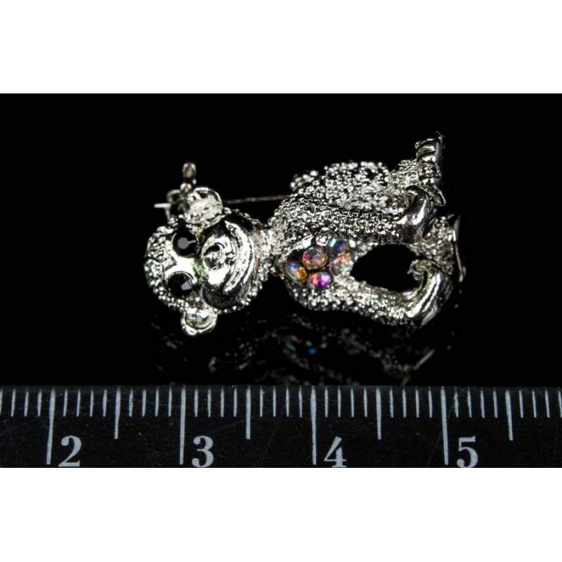 Брошь в виде обезьянки с глазами-стразами