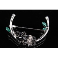 Брошь в виде панды на ветке черная 1-182262