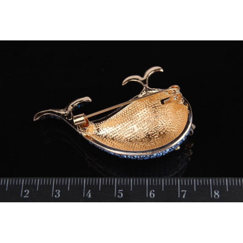 Брошь в форме кита синяя