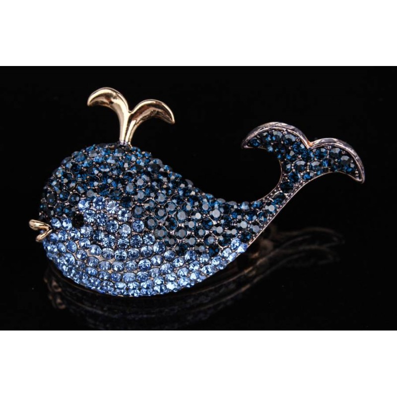 Брошь в форме кита синяя